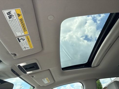 Used 2023 Honda HR-V EX-L image 13