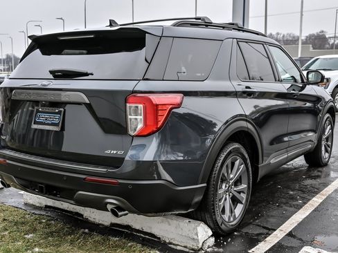Used 2023 Ford Explorer XLT w/ Equipment Group 202A image 8