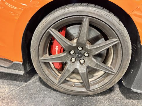 Used 2021 Ford Mustang Shelby GT500 w/ Carbon Fiber Track Pack RWD image 14