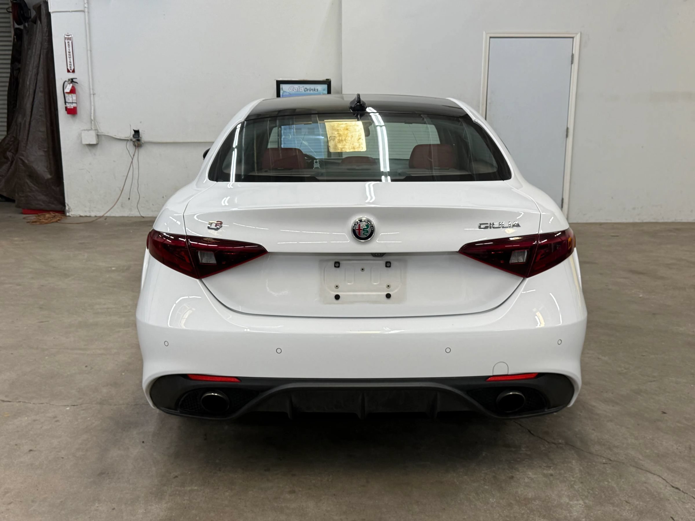 Used 2018 Alfa Romeo Giulia Ti Sport w/ Quick Order Package 22U Sport RWD image 5