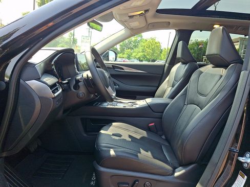Certified 2025 INFINITI QX60 Luxe AWD/4WD image 14