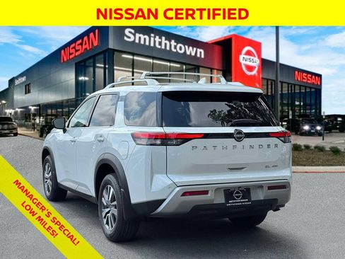 Certified 2025 Nissan Pathfinder SL AWD/4WD image 8