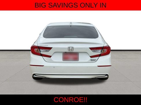 Used 2019 Honda Accord Touring image 6