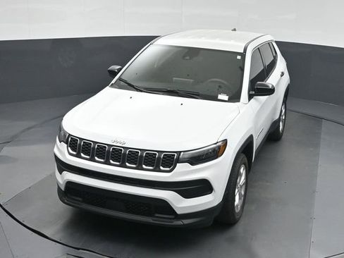 Used 2025 Jeep Compass Sport AWD/4WD image 37