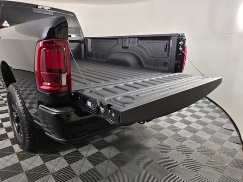 New 2025 RAM 3500 Big Horn AWD/4WD image 13