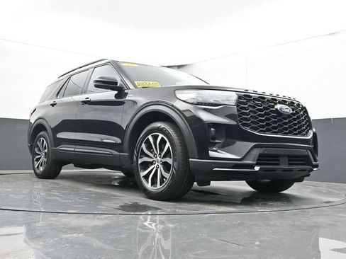 Used 2025 Ford Explorer ST-Line AWD/4WD image 48