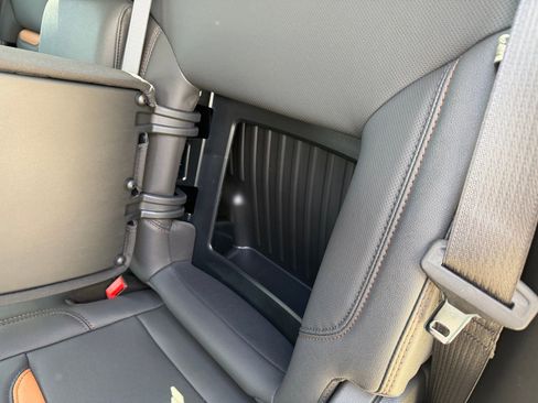New 2026 GMC Sierra 1500 AT4 w/ Technology Package AWD/4WD image 25