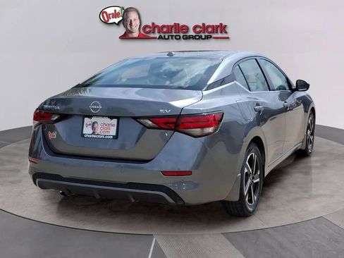 Used 2024 Nissan Sentra SV FWD image 5