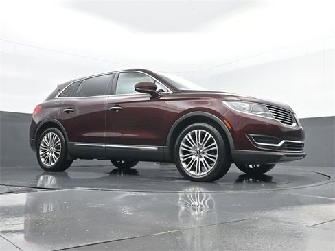 Used 2018 Lincoln MKX Reserve w/ Lincoln MKX Climate Package image 32