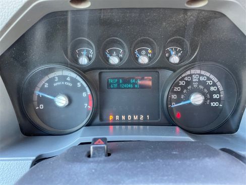 Used 2015 Ford F250 XL w/ Power Equipment Group image 16