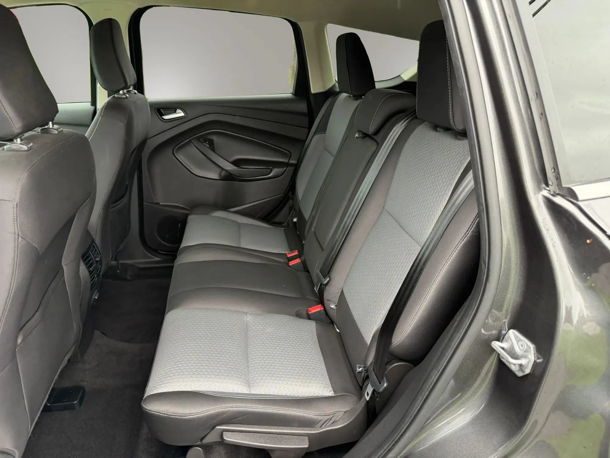 Used 2018 Ford Escape SE AWD/4WD image 3