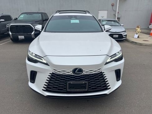 Used 2024 Lexus RX 350 FWD image 2