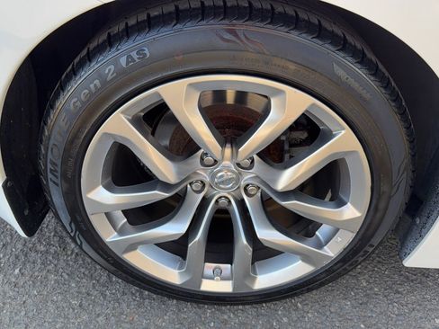 Used 2014 Nissan 370Z Touring image 16