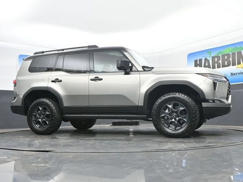 Used 2026 Lexus GX 550 w/ Accessory Package (CT) AWD/4WD image 24