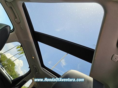 Used 2024 Nissan Rogue SV w/ SV Premium Package image 7