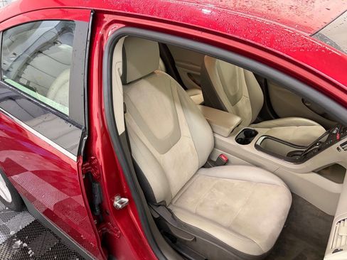 Used 2014 Chevrolet Volt Premium w/ Premium Trim Package image 28