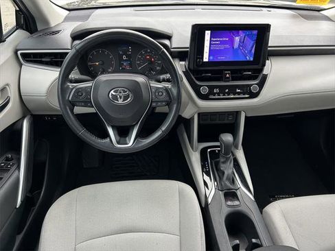 Certified 2023 Toyota Corolla Cross LE FWD image 16