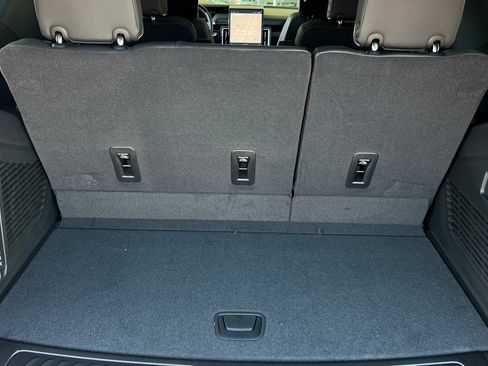 New 2026 GMC Yukon Elevation w/ Elevation Premium Package AWD/4WD image 16