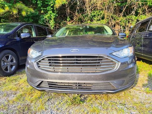 Used 2020 Ford Fusion SE AWD/4WD image 2