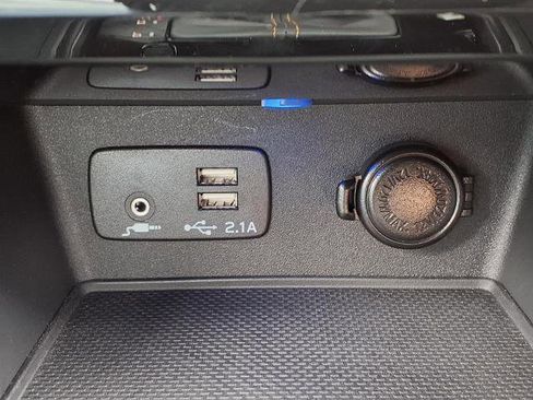 Used 2025 Subaru Forester Wilderness w/ Convenience Package image 9