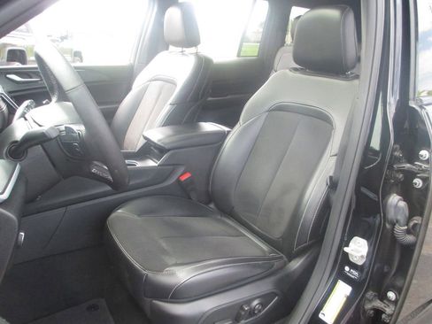 Used 2024 Jeep Grand Cherokee Altitude AWD/4WD image 20