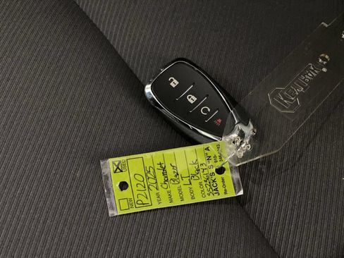 Used 2025 Chevrolet Blazer LT FWD image 40