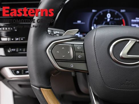 Used 2025 Lexus RX 350 AWD w/ Convenience Package image 15