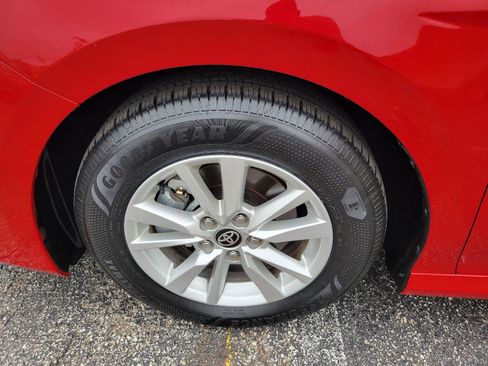 Used 2025 Toyota Camry LE image 13