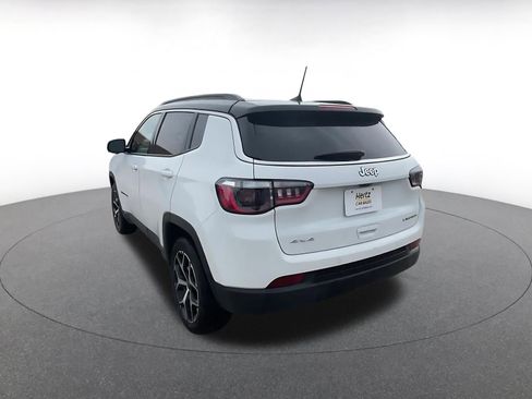 Used 2025 Jeep Compass Limited image 11