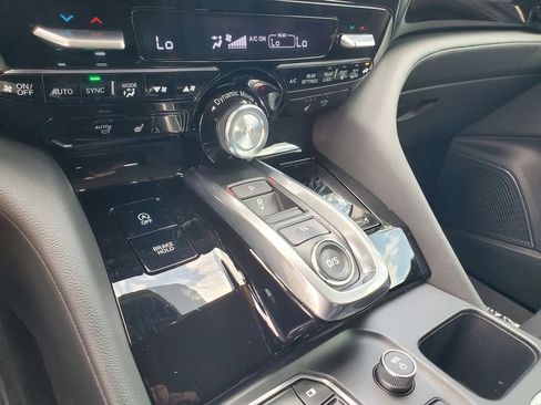 Used 2023 Acura MDX SH-AWD image 33