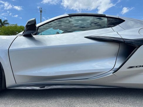 Used 2026 Chevrolet Corvette Z06 w/ Stealth Interior Trim Package image 13