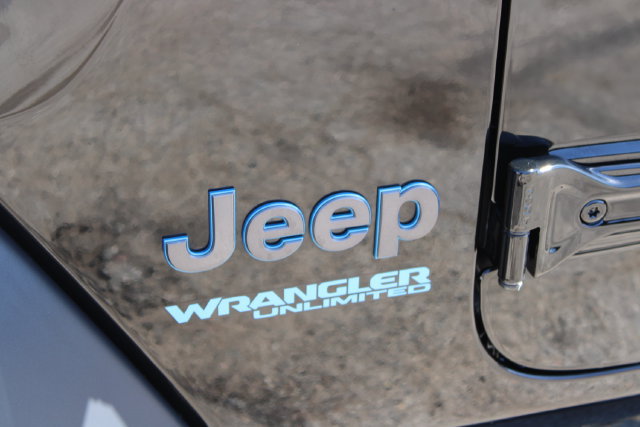 Used 2021 Jeep Wrangler Unlimited Rubicon 4xe AWD/4WD image 11