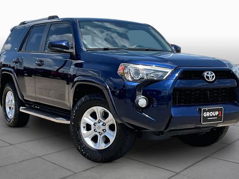 Used 2019 Toyota 4Runner SR5 RWD image 3