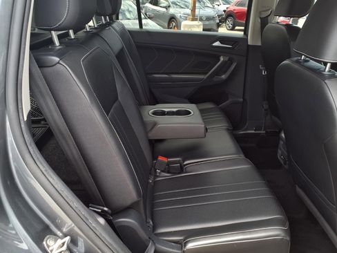Used 2022 Volkswagen Tiguan SE FWD image 23