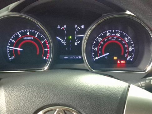 Used 2013 Toyota Highlander FWD image 12