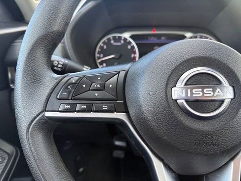 Used 2025 Nissan Sentra SV image 14