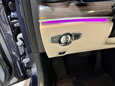 Used 2023 Mercedes-Benz E 350 4MATIC Sedan image 15