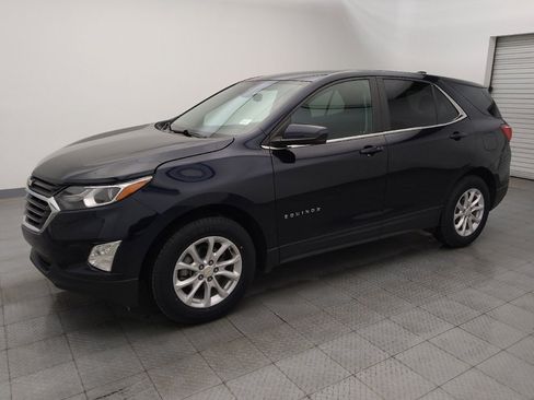 Used 2021 Chevrolet Equinox LT w/ Driver Convenience Package image 2