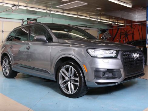 Used 2017 Audi Q7 3.0T Prestige image 12