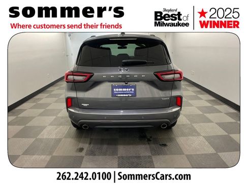 Used 2023 Ford Escape ST-Line Elite image 4