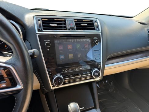 Used 2018 Subaru Outback 2.5i Limited AWD/4WD image 12