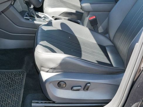 Certified 2022 Volkswagen Tiguan SE AWD/4WD image 14