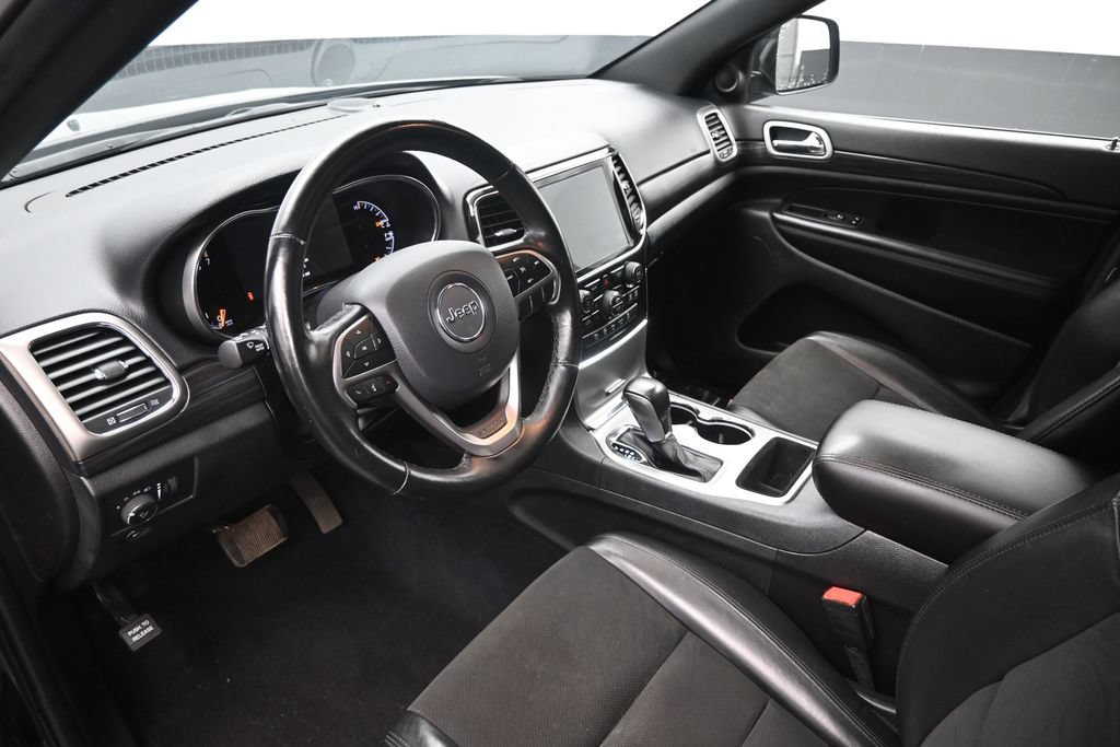 Used 2021 Jeep Grand Cherokee Laredo X AWD/4WD image 24