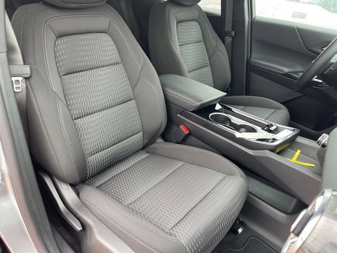 New 2025 Chevrolet Equinox LT w/ Safety and Technology Package image 20