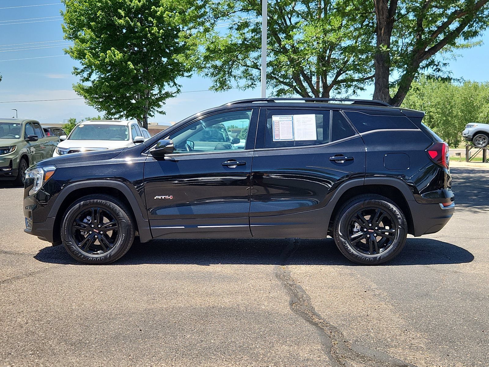 Used 2024 GMC Terrain AT4 AWD/4WD image 2