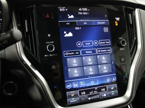 Used 2025 Subaru Outback Onyx Edition image 14