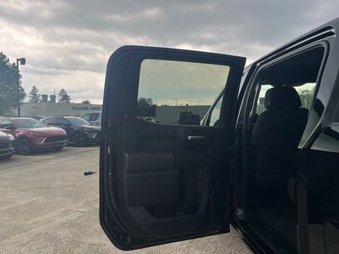 Used 2021 Chevrolet Silverado 1500 Custom Trail Boss w/ Midnight Edition AWD/4WD image 29