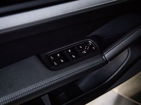 Certified 2026 Porsche Cayenne image 22