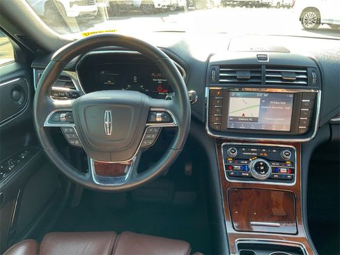 Used 2020 Lincoln Continental Reserve image 17