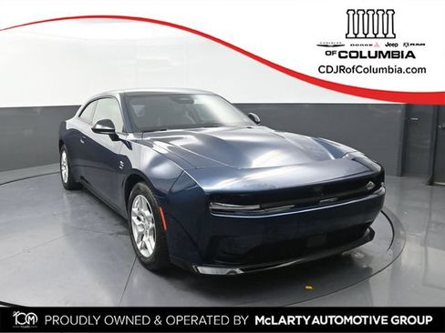 Used 2025 Dodge Charger Daytona R/T w/ Sun & Sound Package AWD/4WD image 1